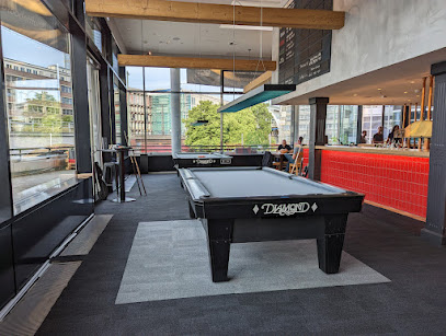 Bata Bar & Billiards am Alex