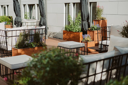 Secret Champagne Garden