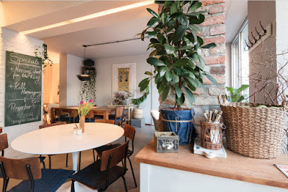 FACTORY GIRL Restaurant